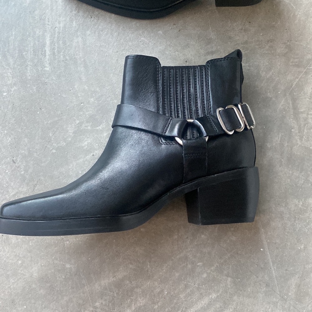 BRAND NEW SAM EDELMAN BOOTIES